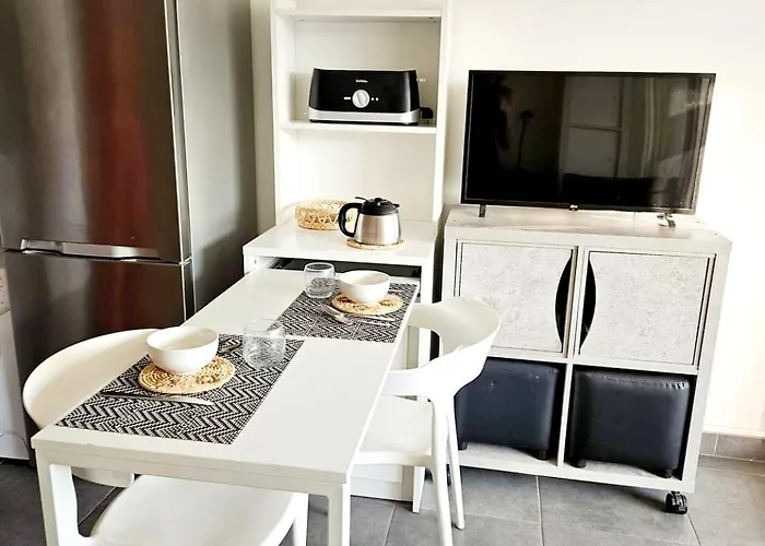 Apartman Studio, Terrasse Et Piscine, Proche Centre Et Plages *