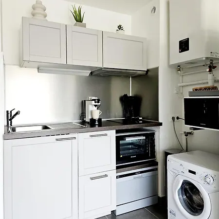 Apartment Studio, Terrasse Et Piscine, Proche Centre Et Plages Agde